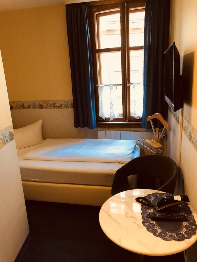 Zum Fehmelbauer Hotell Karlstadt Exteriör bild