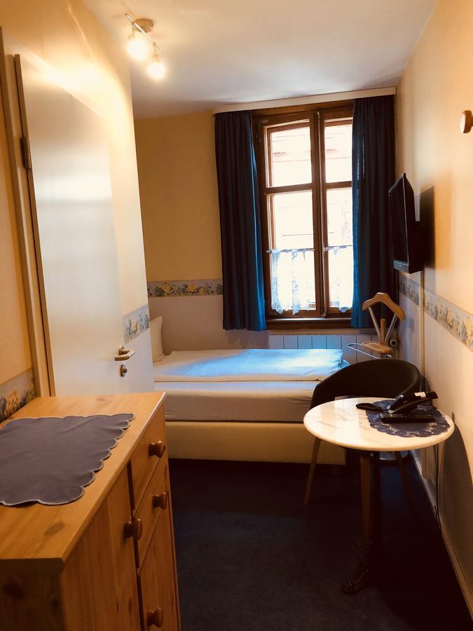 Zum Fehmelbauer Hotell Karlstadt Exteriör bild